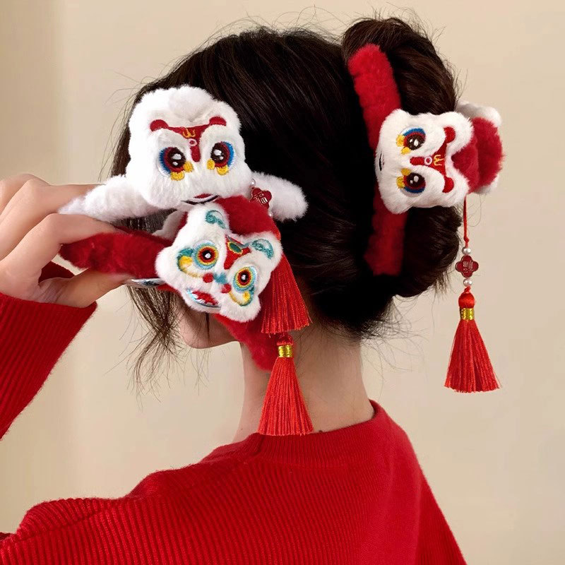 Travel Accessories Aesthetic - 1pc Lion Dance Tassel New Year