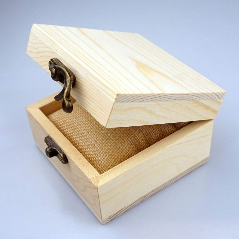 Wooden Watch Storage Box Porta - Travel.Accessories News review and price