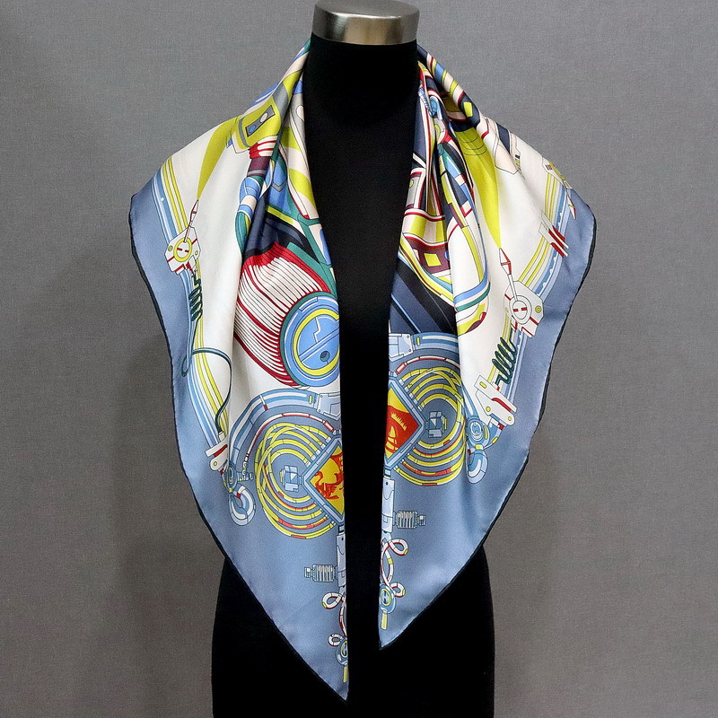18MM Silk Scarf Women Hand Rol - Travel Accessories Luxury review and price